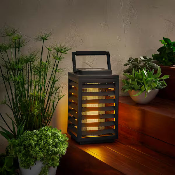Hampton Bay Linterna solar para exteriores Ambrose Black Flicker Flame con LED integrado