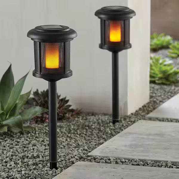Hampton Bay Luz LED solar Ambrose para exteriores, 6 lúmenes, color negro